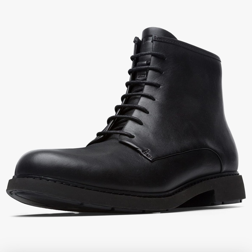 Camper boots. Leather. Size 9. Lace up ankle bootie style. Barely worn, clean. - Picture 3 of 11
